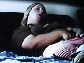 The trainer pumped the cunt of the client of his big dumbbells