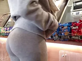 Quality blowjob from a sexy blondie