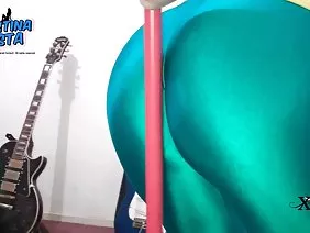 Huge papa tore off miniature slut