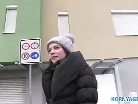 Boyfren blindfolded his chick and asked a friend to give her a company