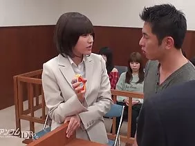 The robber fucked a gorgeous bitch on the bed