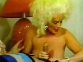 Chick shows pussy in the parking lot