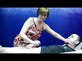 Girl brazenly sucks boyfriend's dick near her sister