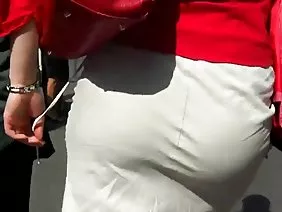 Hot chick with big tits sucks dick to her boyfriend