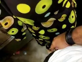 The masseur processed the sales pussy with a playful banana