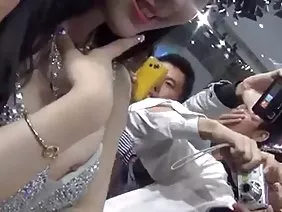 Dude knows where a woman has a dot of ji and uses it