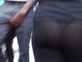 Aladin punches Jasmine in her anal hole.