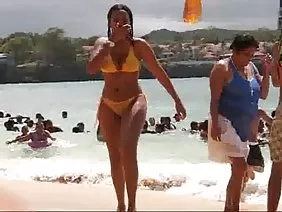 Young bitch gave herself in sexual form