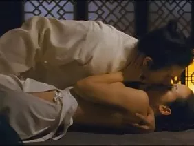 Slender chick jumps on a small dick