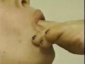 Shoved a pulsating device into the coquette's elastic ass