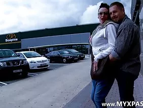 Busty masseuse fucked client's cock