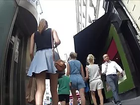 Deepthroat from an experienced blonde