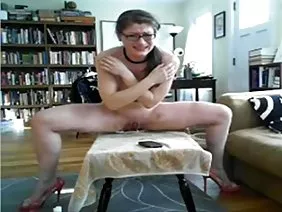 Homemade blowjob sucks early in the morning